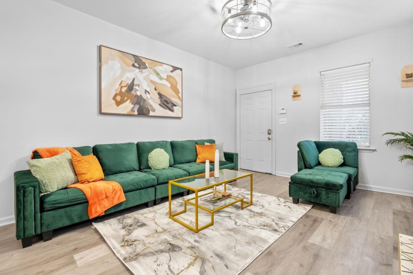 5Min To River Street, Dt - Spacious - Free Parking Hébergement de vacances Savannah