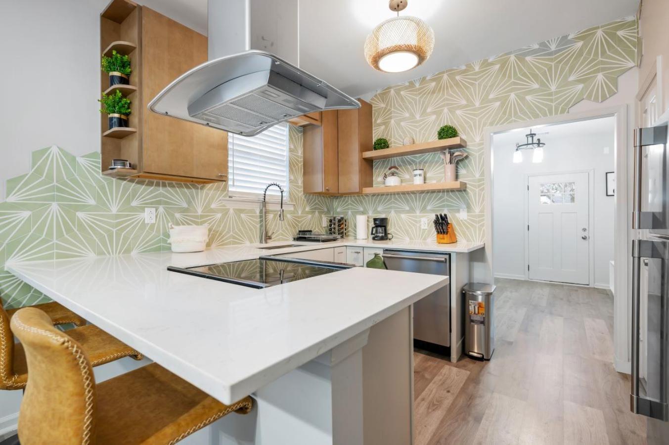 5Min To River Street, Dt - Spacious - Free Parking